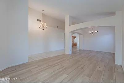 38194 S Samaniego Dr, Saddlebrooke, AZ 85739 - Photo 2