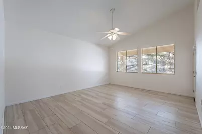 38194 S Samaniego Dr, Saddlebrooke, AZ 85739 - Photo 10