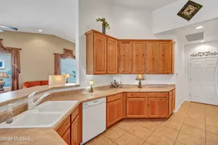 716 W Shadow Wood St, Green Valley, AZ 85614 - Photo 16