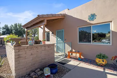 997 W Camino Erranle, Green Valley, AZ 85614 - Photo 4