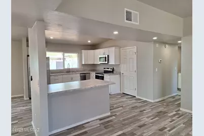 6932 E 4th Street, Tucson, AZ 85710 - Photo 10