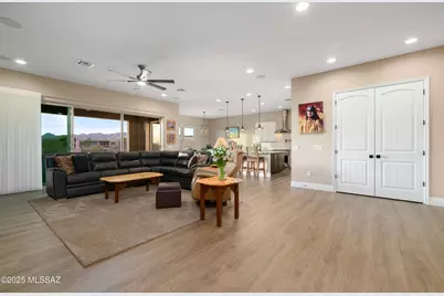 13725 N Hidden Springs Drive, Oro Valley, AZ 85755 - Photo 12
