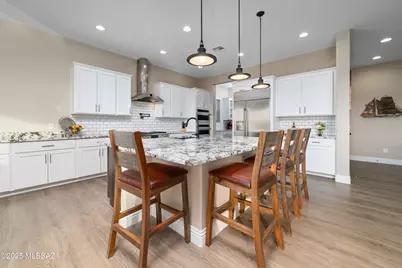 13725 N Hidden Springs Drive, Oro Valley, AZ 85755 - Photo 4