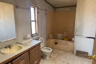 433 E Camino De Pampas, Huachuca City, AZ 85616 - Photo 12