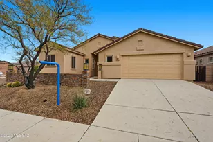 12692 N Sunrise Shadow Dr, Marana, AZ 85658 - Photo 2