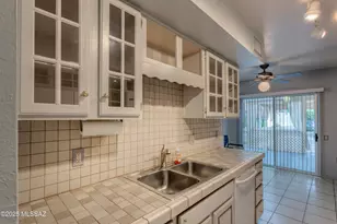 1336 S Desert Meadows Cir, Green Valley, AZ 85614 - Photo 4