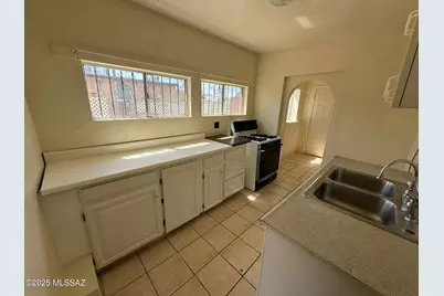 5709 E 26th Street, Tucson, AZ 85711 - Photo 6