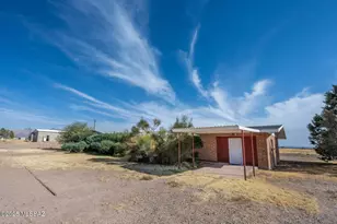 3923 W Thompson Rd, Elfrida, AZ 85610 - Photo 4