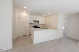 4723 S Verdin Vly Dr, Tucson, AZ 85730 - Photo 2