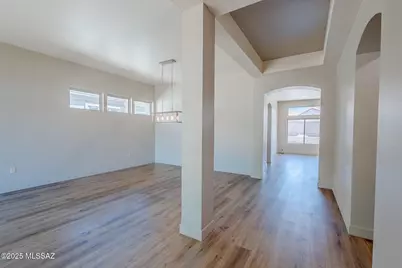 14218 N Cirrus Hill Drive, Oro Valley, AZ 85755 - Photo 2