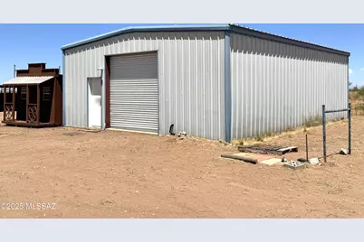 13384 S Cottonwood Road, Pearce, AZ 85625 - Photo 30