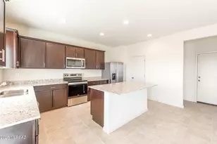 829 W Calle El Teclado, Sahuarita, AZ 85629 - Photo 2