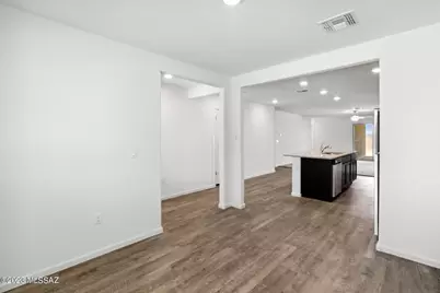 21957 E Wayward Lane, Red Rock, AZ 85145 - Photo 2
