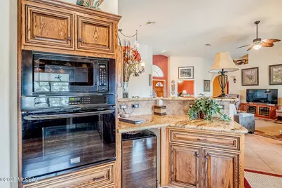 2723 S Chipshot Drive, Green Valley, AZ 85614 - Photo 16