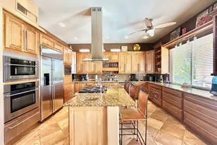 9760 E Spring Ridge Pl, Tucson, AZ 85749 - Photo 14