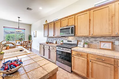 2499 W Bassett Peak Drive, Green Valley, AZ 85622 - Photo 12
