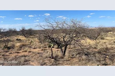 S Wright Brothers Way #2/3, Sahuarita, AZ 85629 - Photo 8