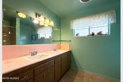 9745 N Calle Loma Linda, Oro Valley, AZ 85737 - Photo 28