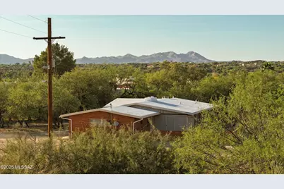 9745 N Calle Loma Linda, Oro Valley, AZ 85737 - Photo 14