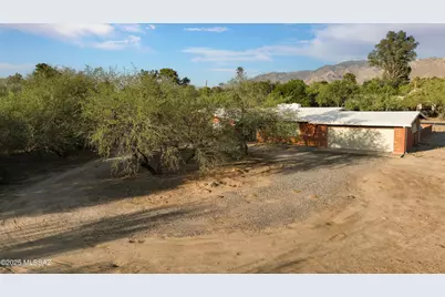9745 N Calle Loma Linda, Oro Valley, AZ 85737 - Photo 6