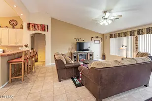 1440 N Goldeneye Way, Green Valley, AZ 85614 - Photo 6