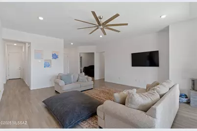 10630 N Iron Peak Drive, Tucson, AZ 85742 - Photo 14