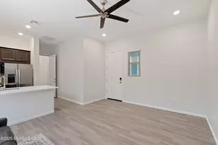 10630 N Iron Peak Dr, Tucson, AZ 85742 - Photo 30