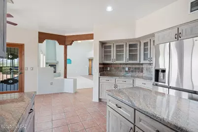 1044 W Camino Del Desierto, Green Valley, AZ 85614 - Photo 16