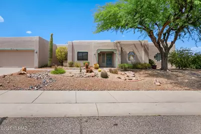 1044 W Camino Del Desierto, Green Valley, AZ 85614 - Photo 1