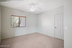 1044 W Camino del Desierto, Green Valley, AZ 85614 - Photo 18