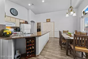 8902 N Soft Winds Dr, Tucson, AZ 85742 - Photo 10