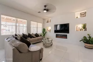 108 N Desert Stream Dr, Tucson, AZ 85745 - Photo 6