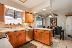 321 S Abrego Dr, Green Valley, AZ 85614 - Photo 26