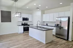 707 W Calle Capotasto, Sahuarita, AZ 85629 - Photo 2