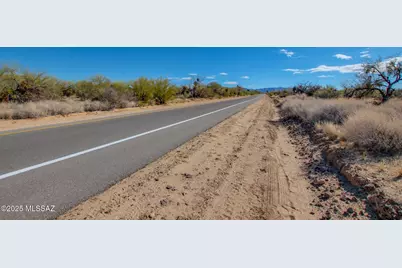 15949 W Diamond Bell Ranch Road #8, Tucson, AZ 85736 - Photo 1