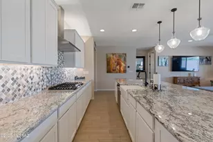 7738 W Laurel Ln, Marana, AZ 85658 - Photo 8