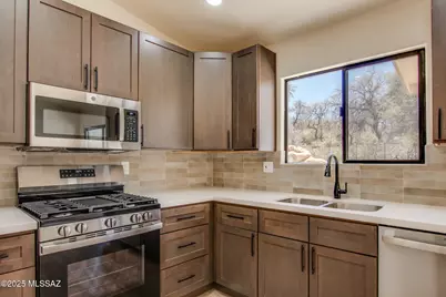 320 N Estill Drive, Oracle, AZ 85623 - Photo 2