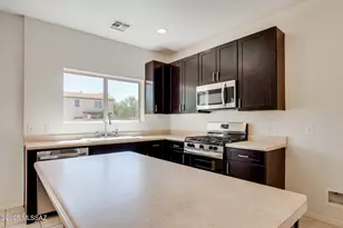 6257 E Stonechat Dr, Tucson, AZ 85756 - Photo 2