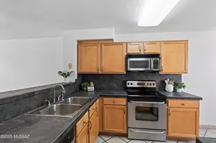 5675 N Camino Esplendora, Tucson, AZ 85718 - Photo 6