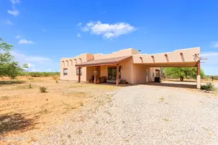 2031 W Cougar Pl, Huachuca City, AZ 85616 - Photo 2