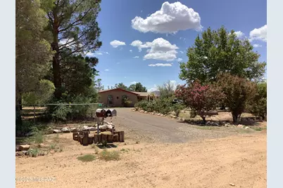 28 E Cochise Way, Cochise, AZ 85606 - Photo 2