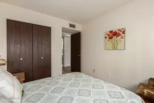 4254 E La Cienega Dr, Tucson, AZ 85712 - Photo 18