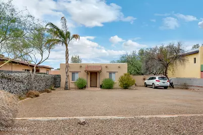 3025 N Olsen Avenue, Tucson, AZ 85719 - Photo 2