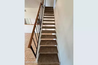 6648 E Calle La Paz #UNIT B, Tucson, AZ 85715 - Photo 8
