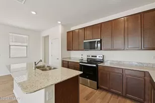 921 W Calle Alta Curva, Sahuarita, AZ 85629 - Photo 2