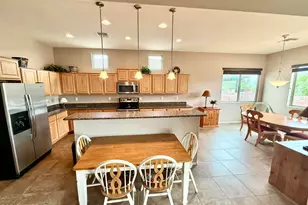 740 N Observation Trail, Green Valley, AZ 85614 - Photo 10