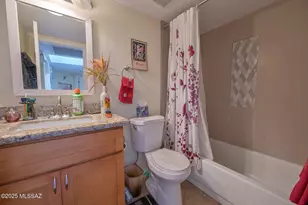 821 N Borderland Ln, Tucson, AZ 85748 - Photo 14