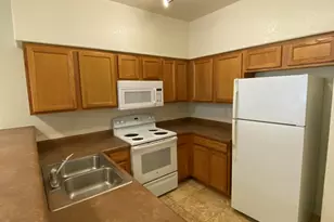 1250 E Weimer Ci Circle E, Tucson, AZ 85719 - Photo 4