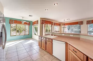 4691 S Piccadilly Dr, Green Valley, AZ 85622 - Photo 12