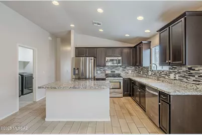 8760 W Saguaro Moon Road, Marana, AZ 85653 - Photo 6